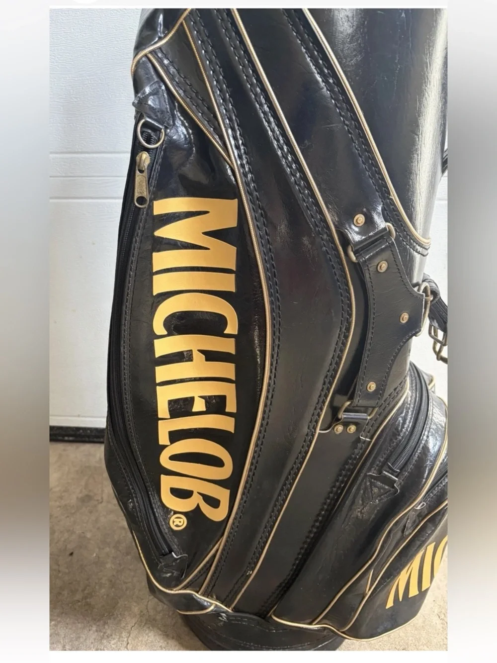 VINTAGE MICHELOB Black Faux Leather Carry Golf Bag 35